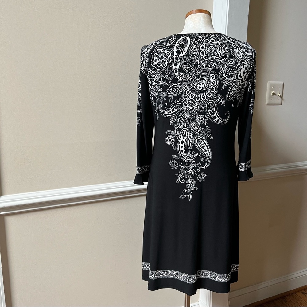 London Times Paisley Patterned Long Flowing Sleeve Dress - Picture 3 of 7